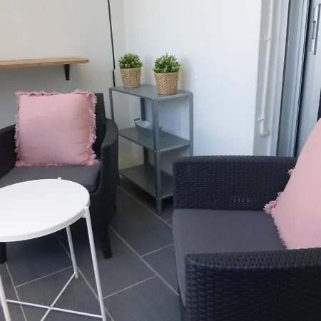 5 Couchages Avec Acces Direct A La Et Garage - - Fr-1-224-769 Apartment *